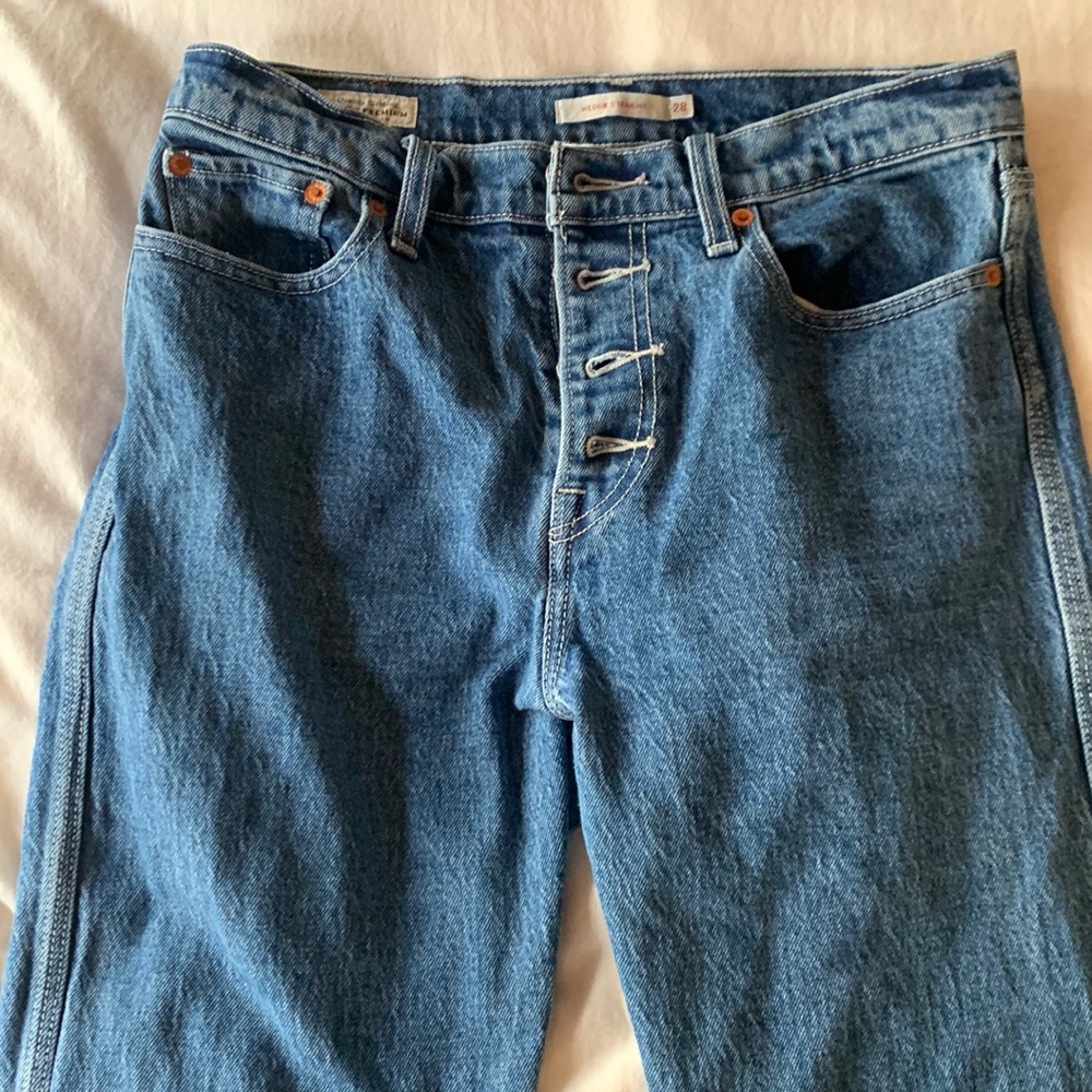Levi jeans